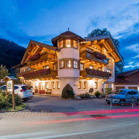 Gaestehaus Brantlhof Zimmer Und Ferienwohnungen In Going Am Wilden Kaiser ภายนอก รูปภาพ
